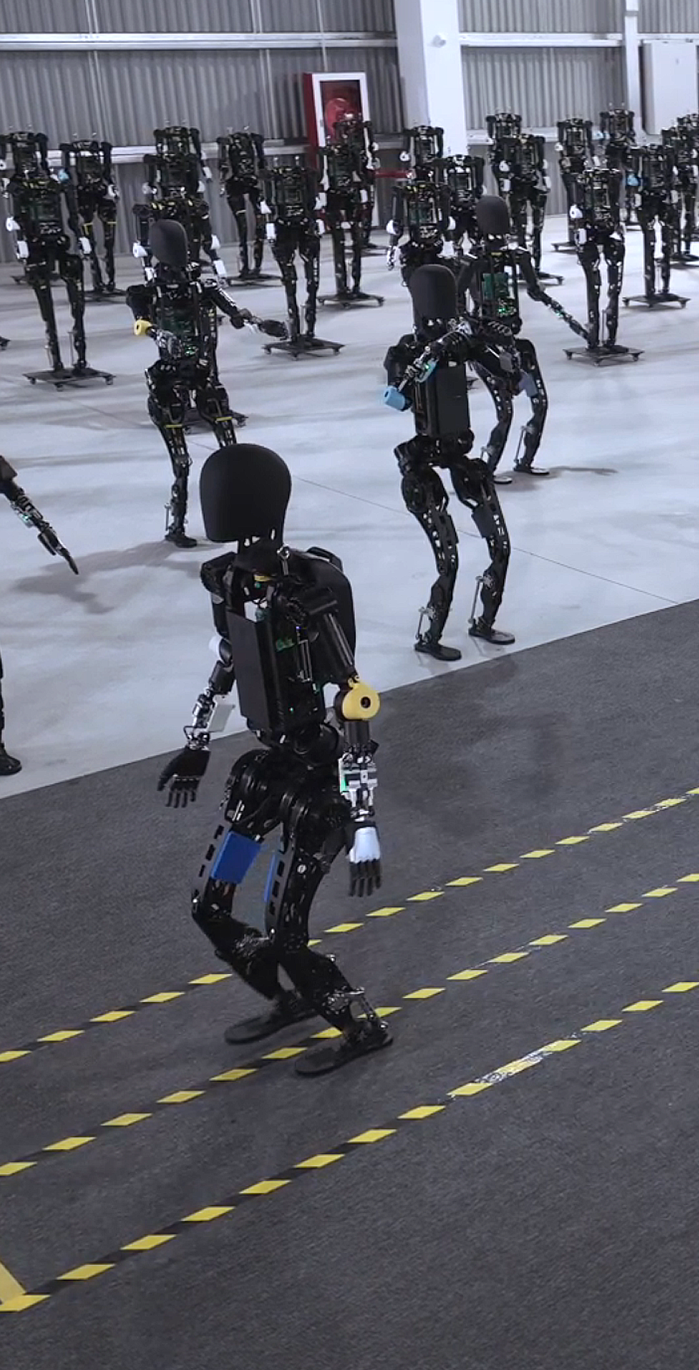 今年会开启通用机器人商用量产